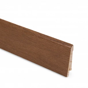 Плинтус шпонированный Lab Arte Oak Frost 70х15х2500 в интерьере
