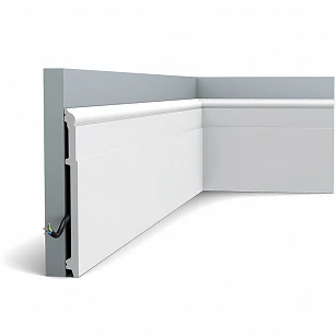 Плинтус из дюрополимера Orac Decor SX156 2000х200х16 в интерьере