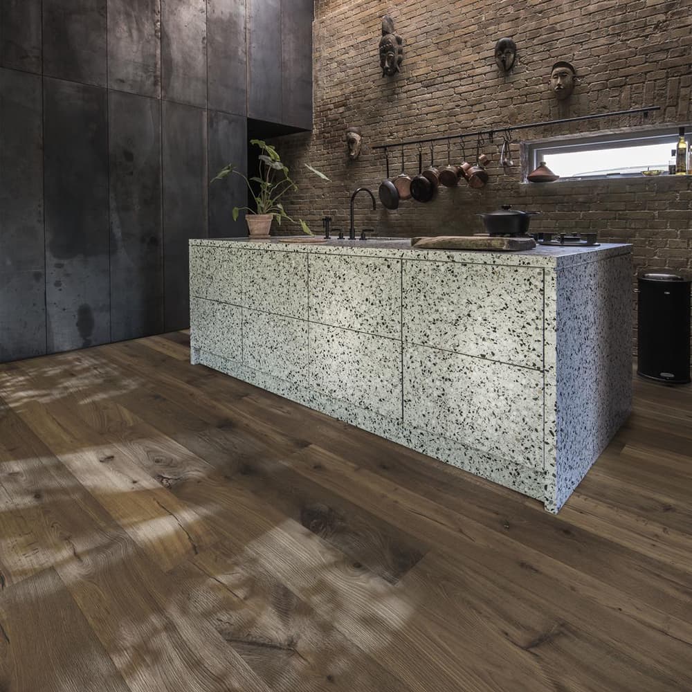Паркетная доска KAHRS Дуб Омбра (OMBRA) 1-о пол НМ 2420x187x15 (2,72 м2)