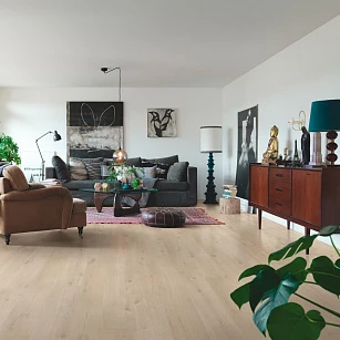 Плитка ПВХ Pergo Modern Plank Click V3131-40103 Дуб Песочный 1510*210*4,5 (2,22) в интерьере